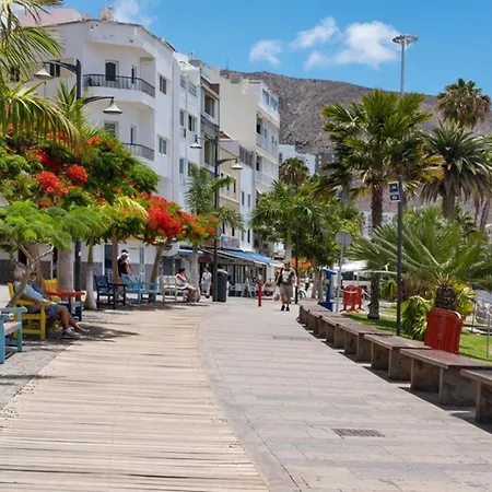 Ostello Few Steps From The In Cristianos Arona (Tenerife)