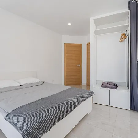 Albergue Few Steps From The In Cristianos Arona (Tenerife)