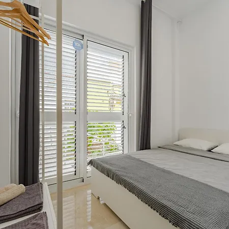 Albergue Few Steps From The In Cristianos *