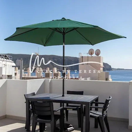 Few Steps From The In Cristianos Hostal *