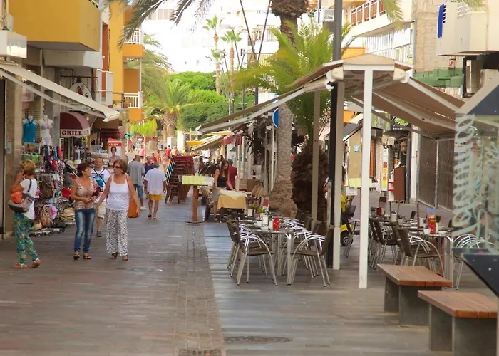 بيت شباب Few Steps From The In Cristianos