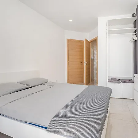 Few Steps From The In Cristianos * Arona (Tenerife)