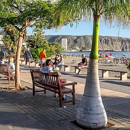 Few Steps From The In Cristianos 旅馆 *